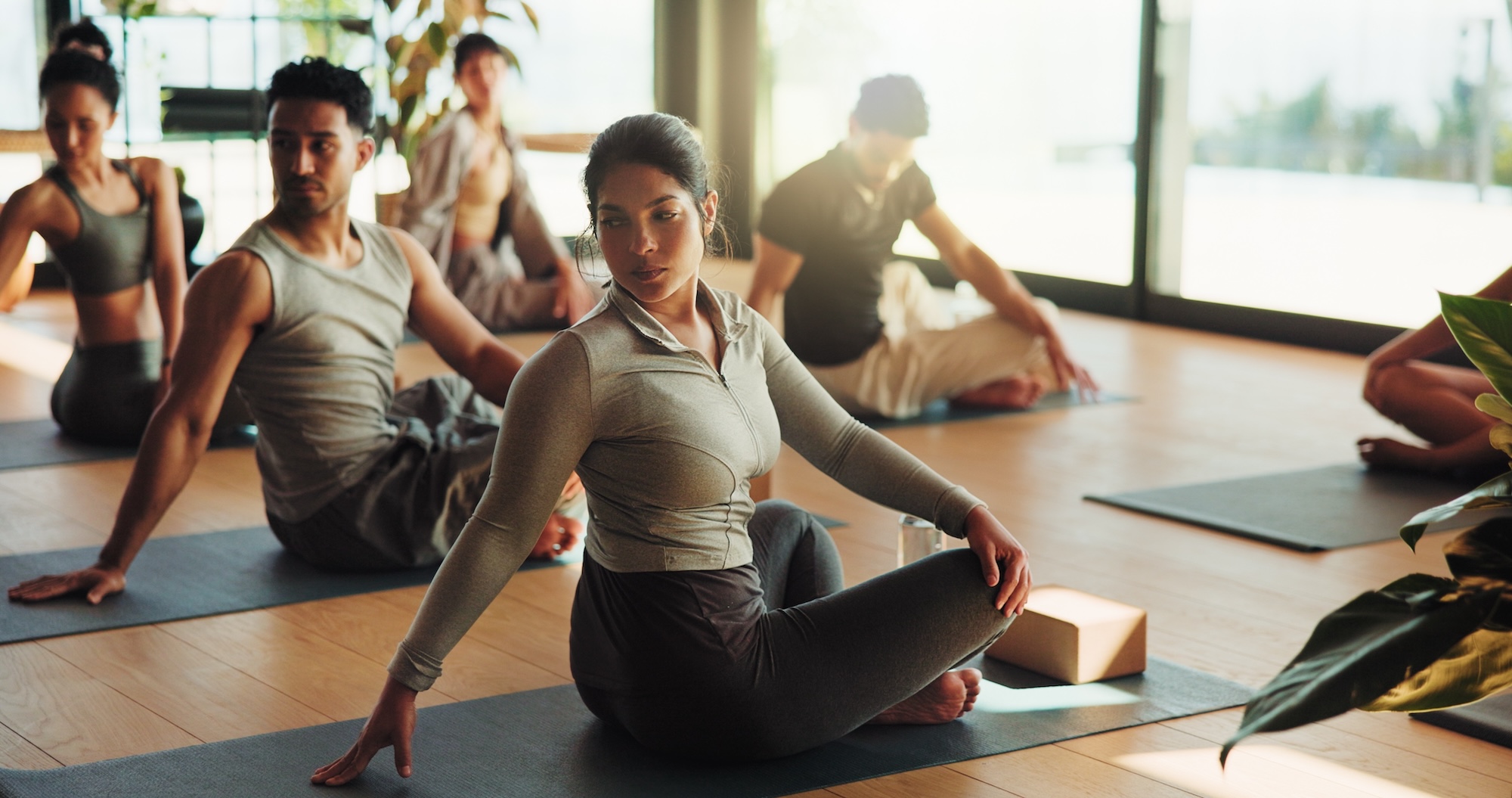 Group Pilates and mat class in a boutique fitness studio